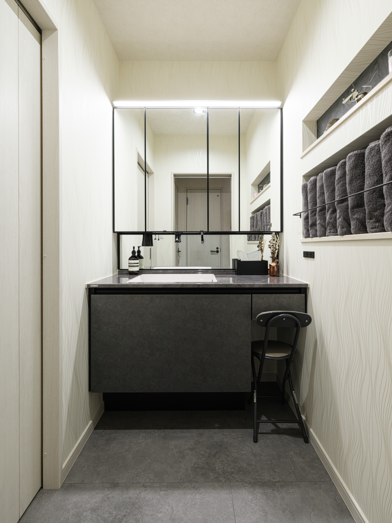 スタイリッシュでかっこいい、こだわりの洗面空間